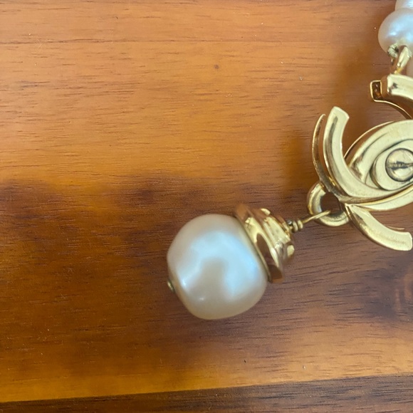 Chanel Vintage Pearl Double Stranded Turnlock Necklace ❌no offer or trade❌ - Picture 16 of 16
